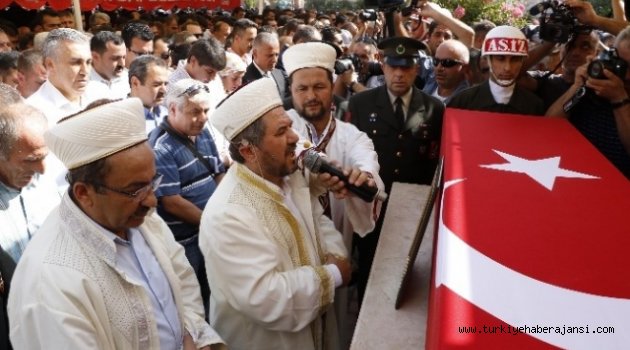 Dağlıca Şehidine Veda Anında Büyük Gerginlik!