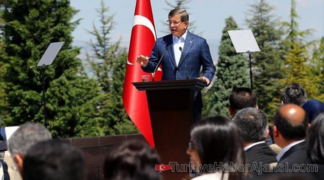 Davutoğlu, Çankaya Köşkü'nde İşçilere Seslendi