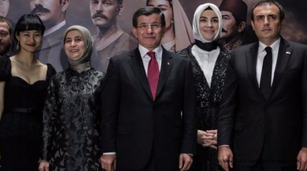 Davutoğlu, 'Ertuğrul 1890' Filminin Galasında