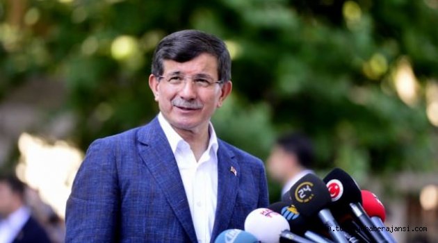Davutoğlu'ndan Namaz Sonrası Açıklama