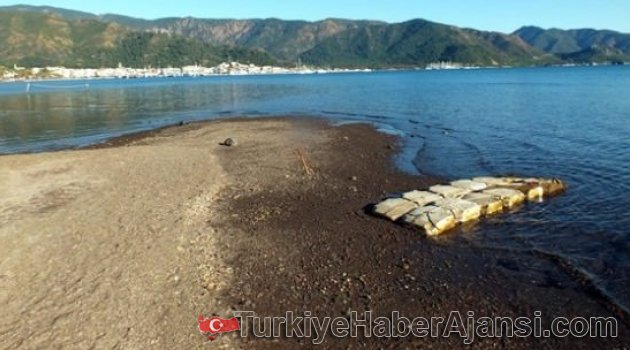 Deniz 10 Metre Çekildi!