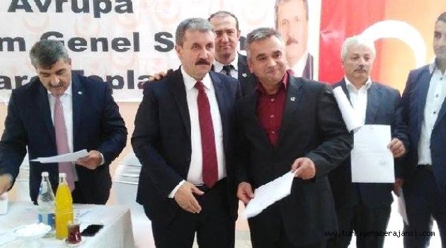 Destici: Meral Akşener Türkiye İçin Bir Değerdir