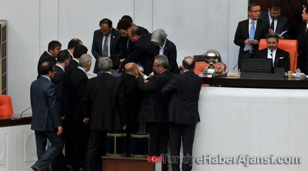 Dokunulmazlıkta İkinci Madde Oylanıyor