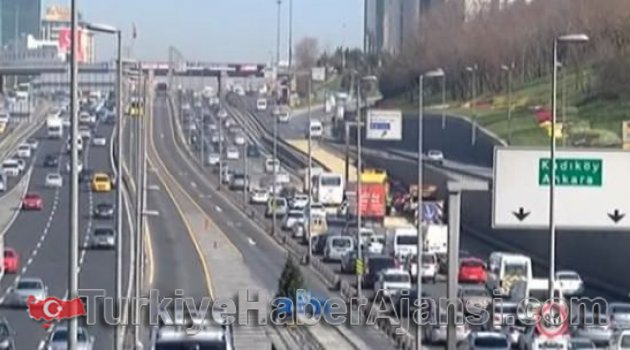 E-5'te Trafik 7 Saat Sonra Normale Döndü