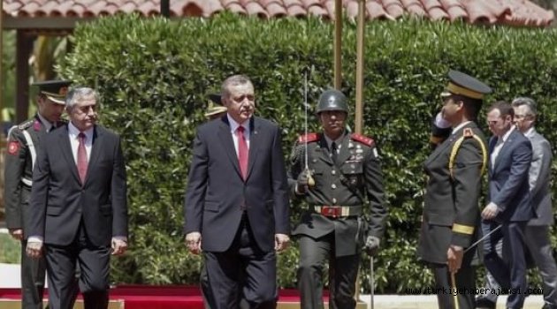Erdoğan'dan Güneşte Bekleyen Askere Talimat