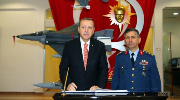 Erdoğan'dan Jet Üssüne Ziyaret