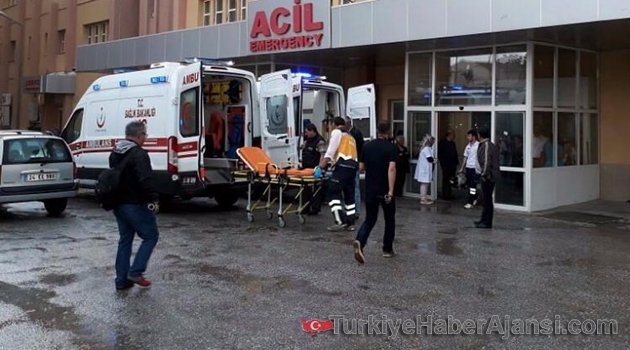 Erzincan'da Yıldırım Düştü: Ölü ve Yaralılar Var