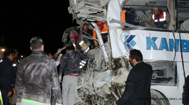 Erzurum Aşkale'de Feci Trafik Kazası