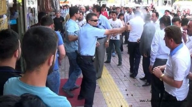 Esnaf Birbirine Girdi Vatandaşlar Ayırdı