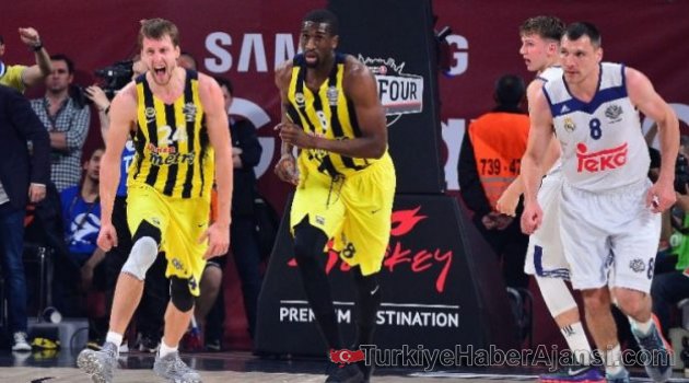 Fenerbahçe Real Madrid'i Dağıttı Final Geldi