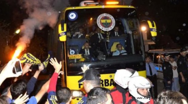 Fenerbahçe'ye Coşkulu Karşılama!