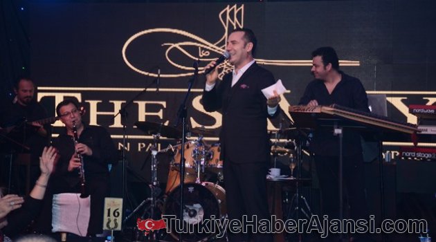 Ferhat Göçer, Zeki Müren'i Şarkılarıyla Andı