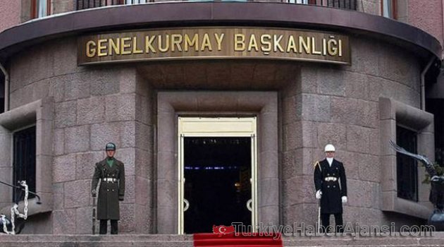 Genelkurmay Karargahına Afiş Asıldı