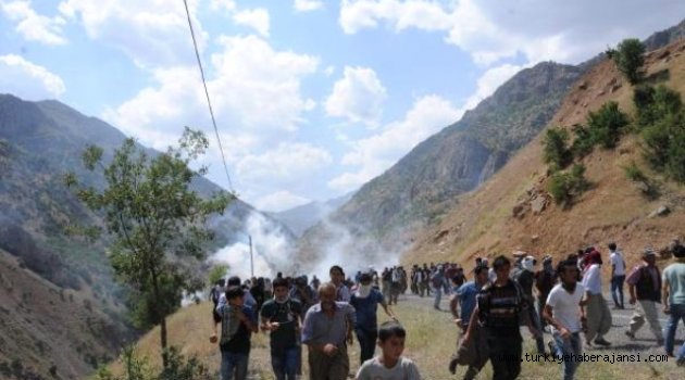 Hakkari'de İzinsiz Gösteri