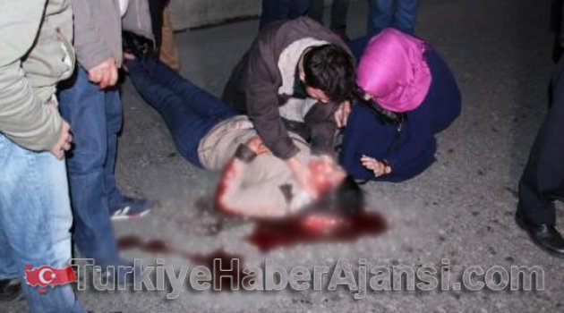 Halk Otobüsü Genç Kıza Çarptı