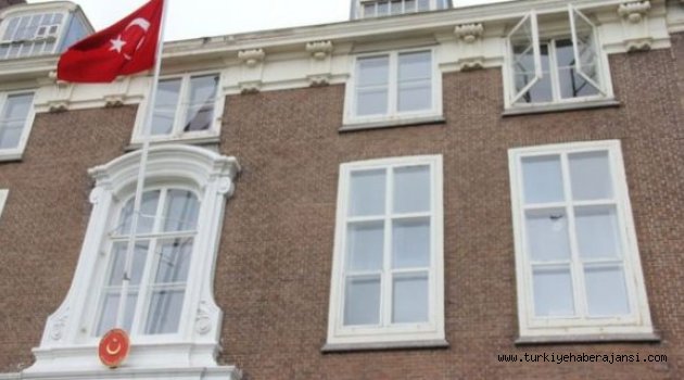 Hollanda'da Türkiye Büyükelçiliği'ne Saldırı