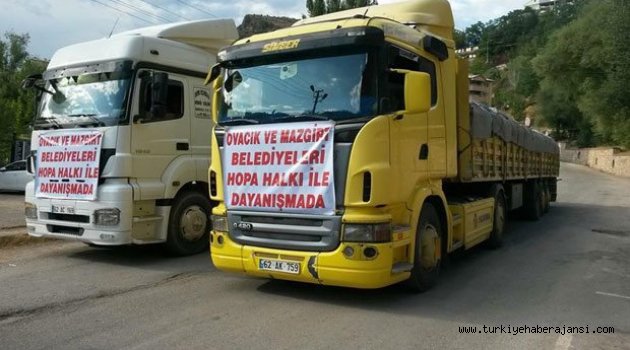 Hopa'ya 2 TIR Yardım Malzemesi