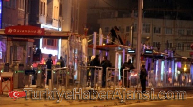 İntihar Etmek İçin Tramvay Durağına Çıktı