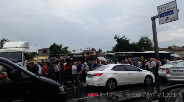 İstanbul'da Kamyon Metrobüs Yoluna Girdi