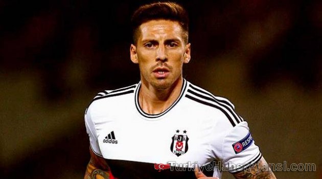 Jose Sosa'dan Beşiktaş'a Rest
