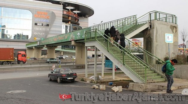 Kadıköy’de Güler misin Ağlar mısın Geçidi!