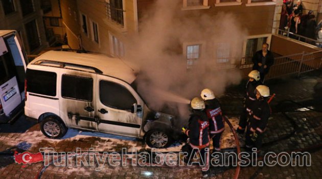 Kağıthane'de 5 Araç Kundaklandı