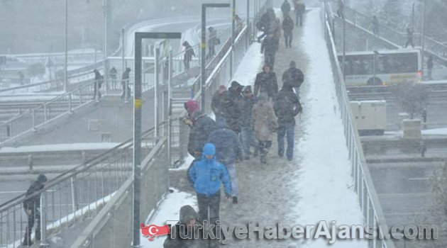 Kar Yağışı Yarın Akşama Kadar Devam Edecek