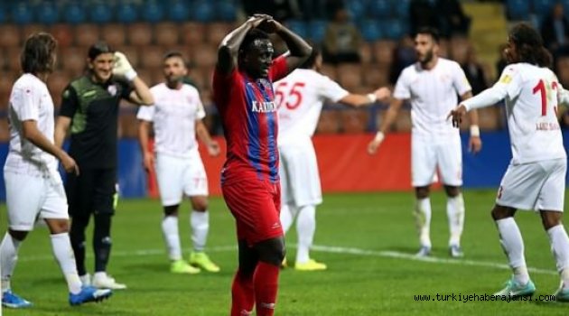 Karabükspor'a Evinde Büyük Darbe!