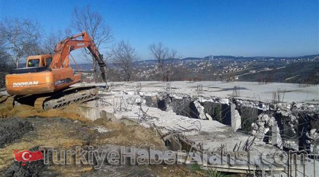 Mahmut Efendi Külliyesi Yıkıldı