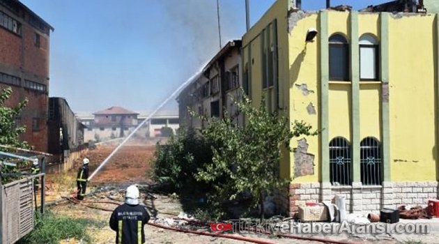 Malatya'da Panik! Alev Alev Yandı...