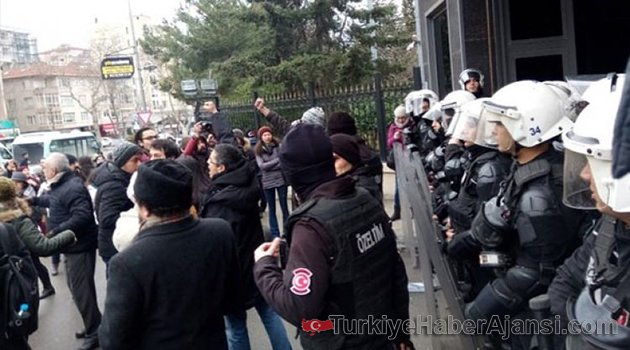 Marmara Üniversitesi Önünde Tehlikeli Gerginlik