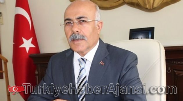 Merkez Valisi Ahmet Pek Tutuklandı