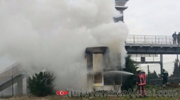 Metrobüs Durağında Çifte Patlama: 1 Yaralı