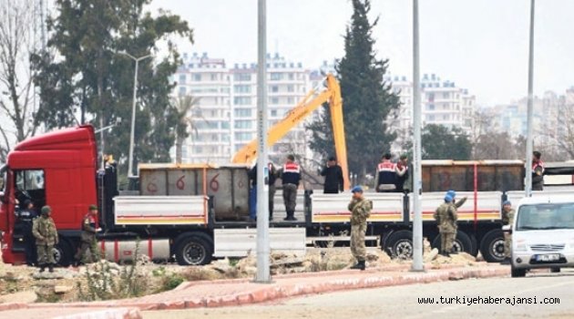 MİT Tırları savcıları Ankara'ya getirildi