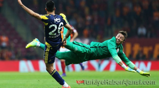Muslera'dan Derbiye Damga Vuran Hareket!