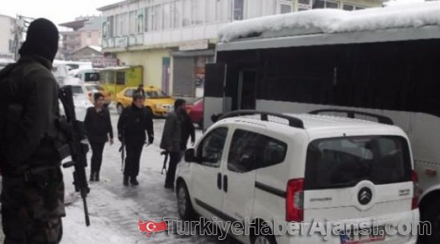 Muş'ta HDP ve DBP Binasında Arama