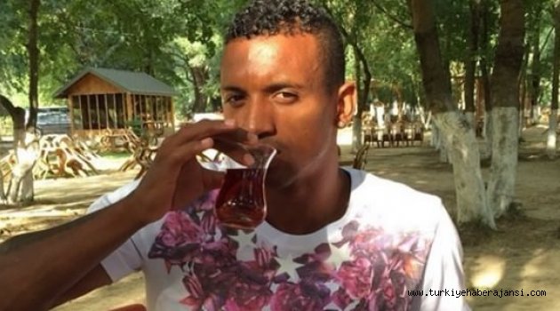Nani de Çayın Tadına Baktı