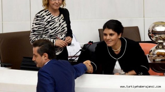 Öcalan'ın Yeğeninin Yüzüne Bakmadı