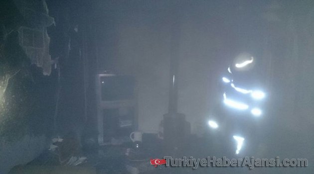 Öğrenci Evinde Yangın: 1 Yaralı
