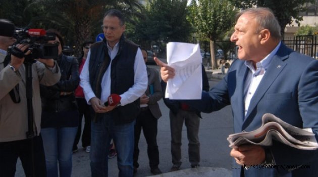 Oktay Vural TRT Muhabirlerini Kovdu