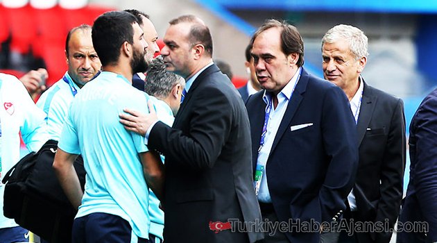 Olay Sözler! Arda Turan'ı Yumrukladı
