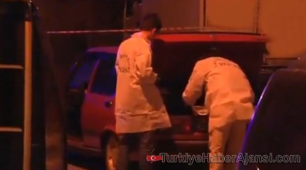 Otomobilde Başından Vurulmuş Halde Bulundu