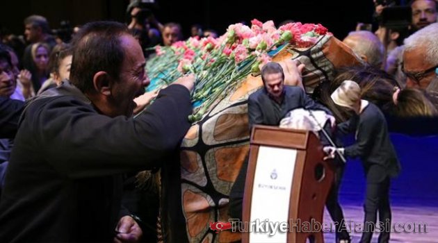 Oya Aydoğan, Son Yolculuğuna Uğurlandı