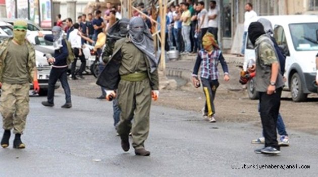 PKK, Diyarbakır'da Öğretmenleri Tehdit Etti!