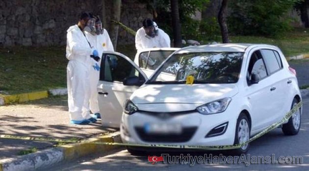 Polis Gaz Maskeleriyle Otomobile Girebildi!