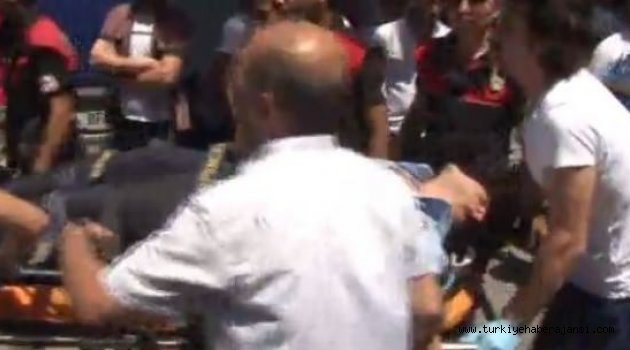 Polise Sopalı Bıçaklı Saldırı!