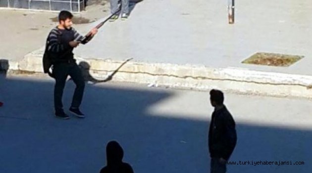 Pompalı Tüfekle Okul Bastı!