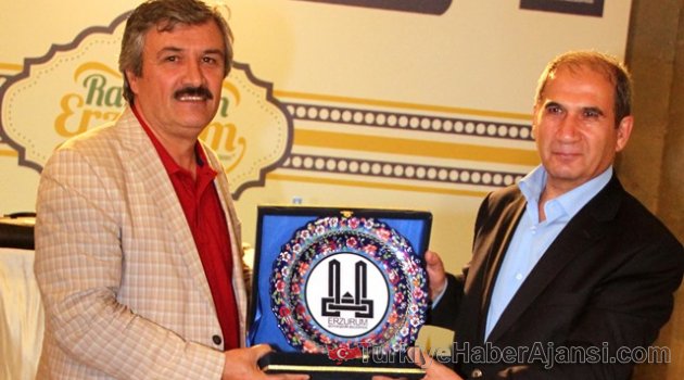 Prof. Dr. Canım Divan Şairlerini Anlattı