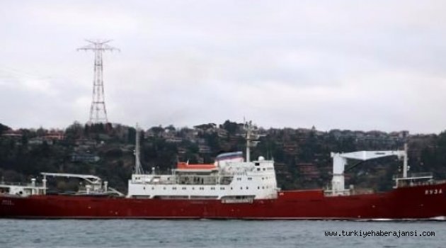 Rus Askeri Lojistik Gemisi Boğaz'dan Geçti