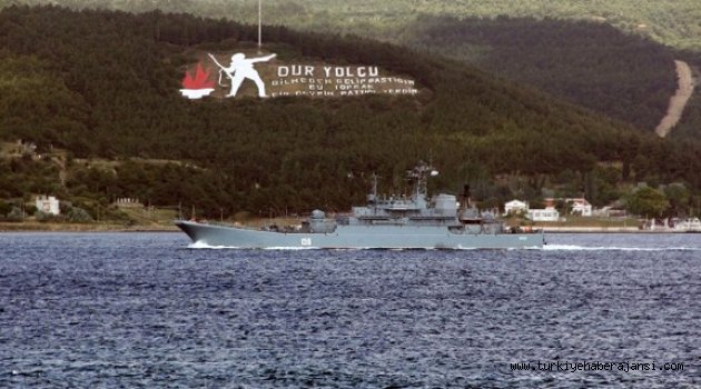 Rus Savaş Gemisi Çanakkale Boğazı'ndan Geçti